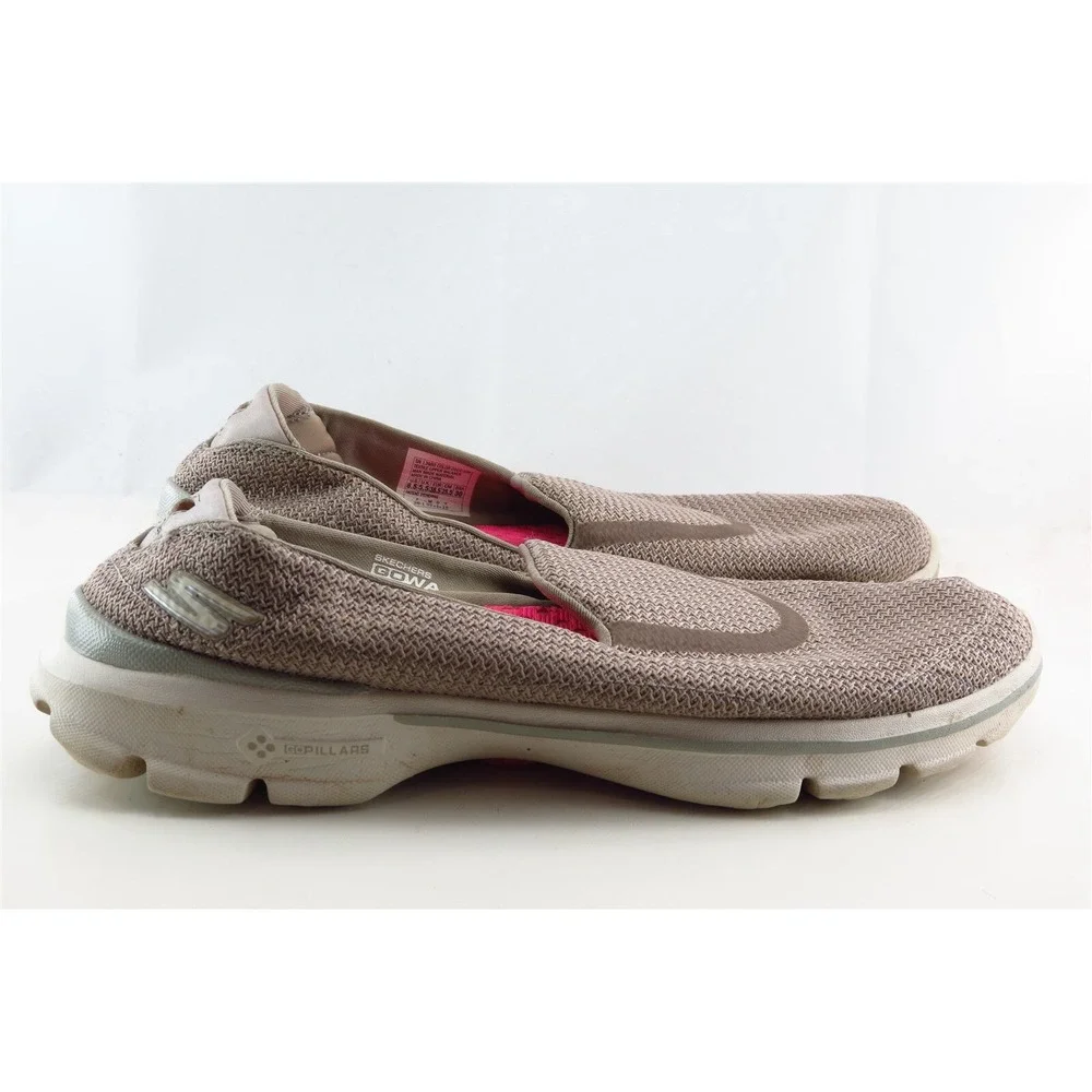 Skechers Womens Walking Shoes Size 8.5‎ Beige Fabric Slip On Lightweight Comfort